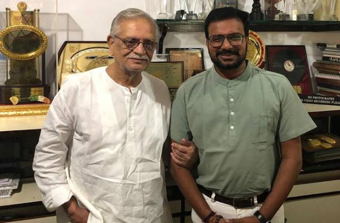 ગુલઝાર સાબ અને અંકિત ત્રિવેદી (Image Courtesy:Ankit Trivedi Facebook)