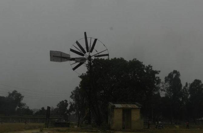 ભરઉનાળે ચોમાસા જેવું વાતાવરણ