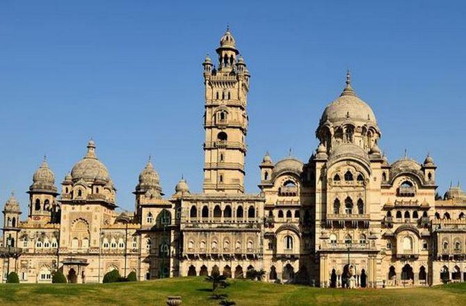 ગુજરાતની ગરવી અને સંસ્કારી નગરી એટલે વડોદરા