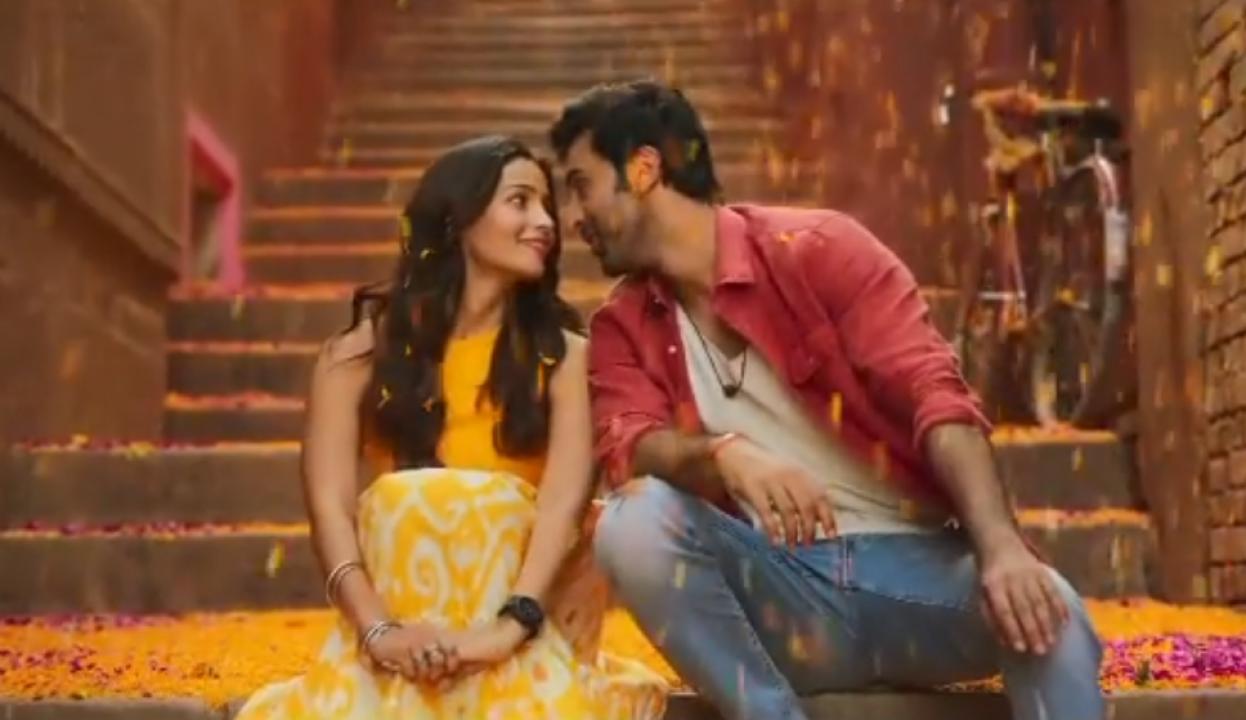 ગીત કેસરિયાનો વીડિયો સ્નિપ. તસવીર સૌજન્ય: અયાન મુખર્જીનો ઇન્સ્ટાગ્રામ