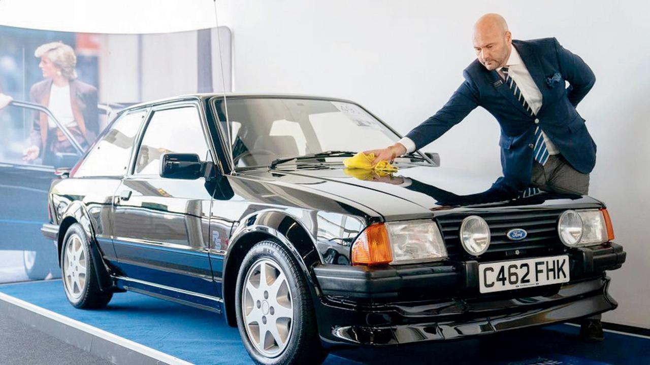 પ્રિન્સેસ ડાયનાની બ્લૅક ફોર્ડ એસ્કોર્ટ આરએસ ટર્બો