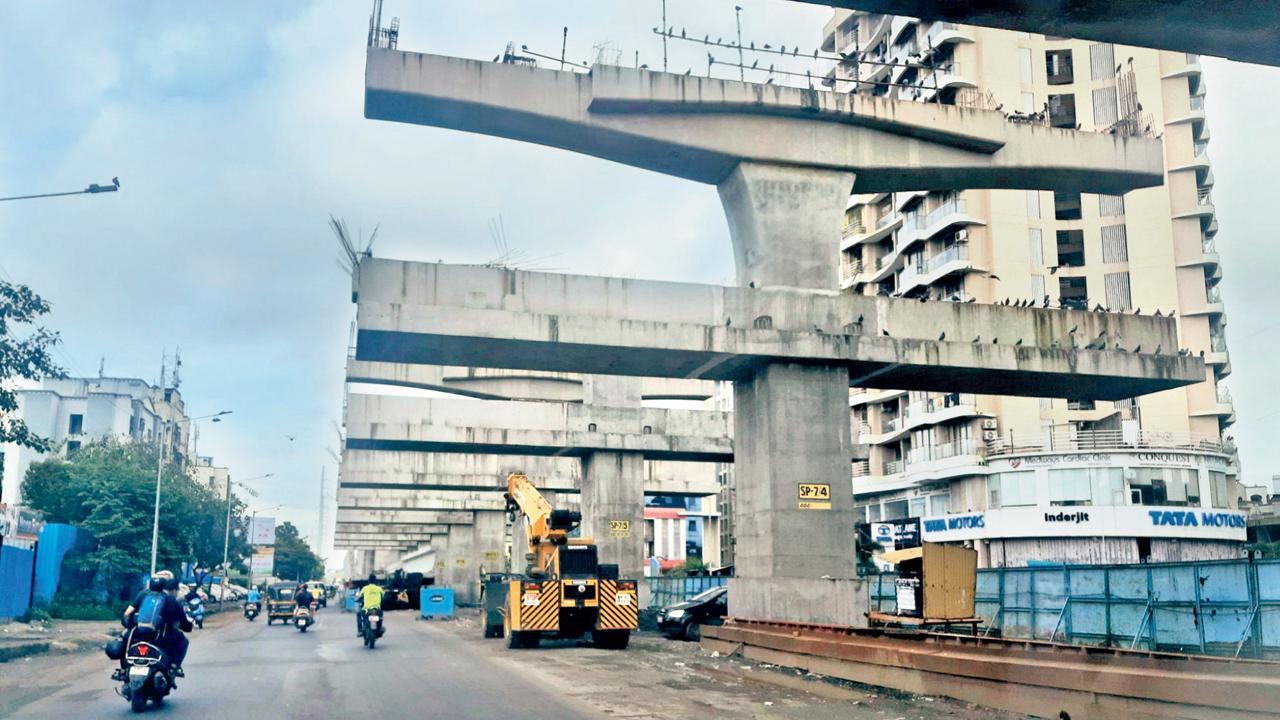 મેટ્રો-૯ અંતર્ગત આ ડબલડેકર ફ્લાયઓવર બંધાશે (તસવીર : સાહિલ પેડણેકર)