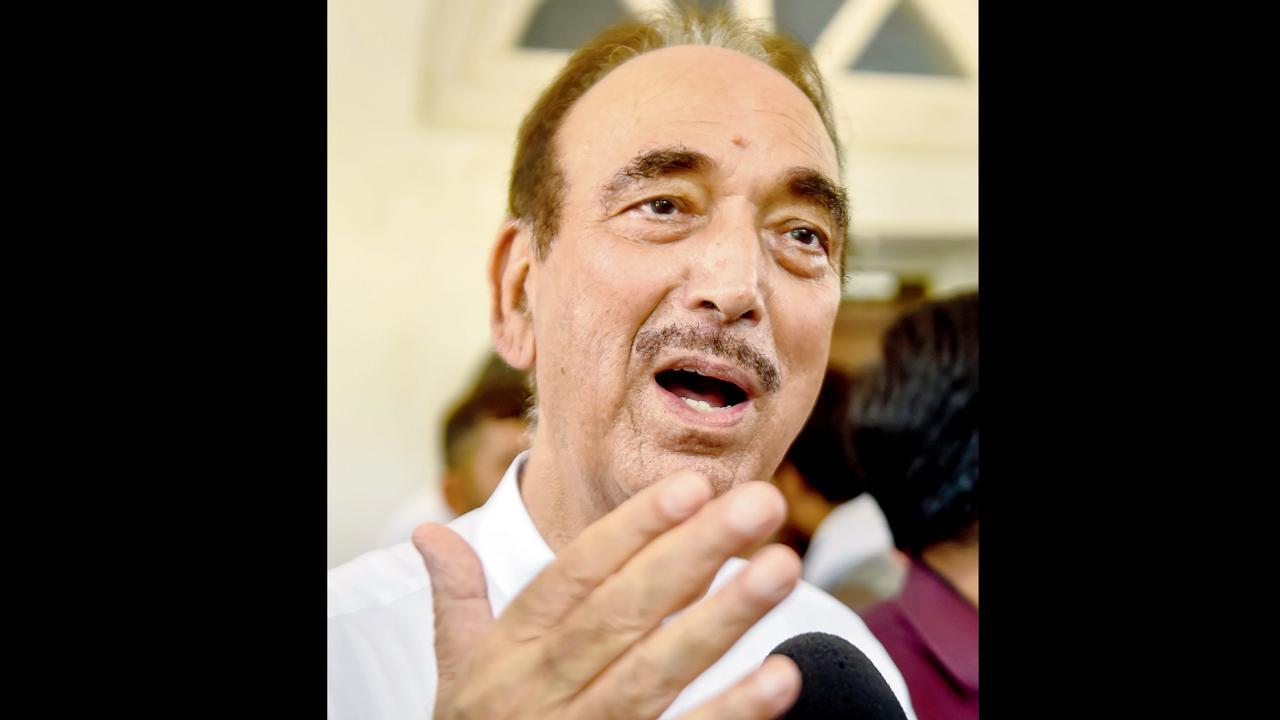 કૉન્ગ્રેસ સાથે છેડો ફાડ્યા બાદ પત્રકારો સાથે વાત કરતા ગુલામ નબી આઝાદ