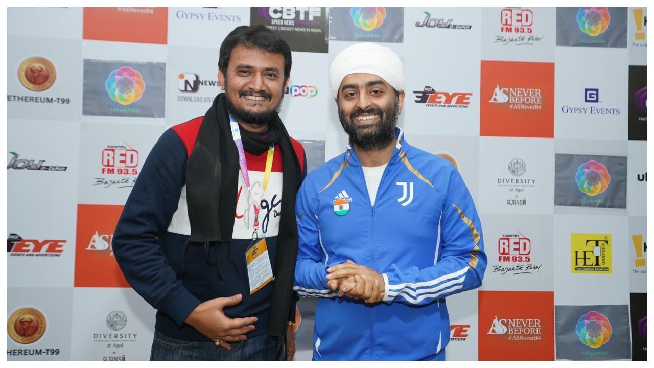 અરિજીત સિંઘ સાથે મૌલિક નાયક - તસવીર સૌજન્ય મૌલિક નાયક