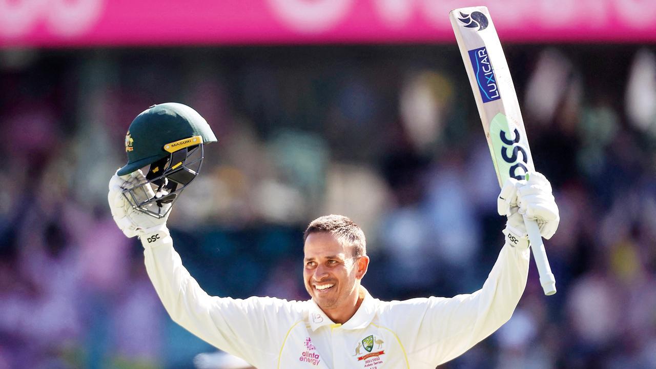  સિડની ક્રિકેટ ગ્રાઉન્ડમાં સેન્ચુરી પૂરી કર્યા બાદ ઉસ્માન ખ્વાજા