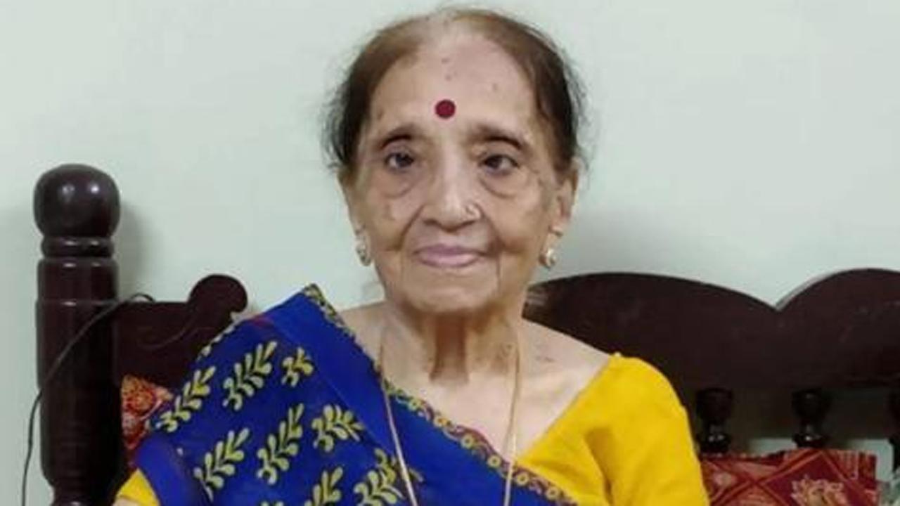 અભિનેત્રી અપરા મહેતાનાં માતા મંદાકિની મહેતા