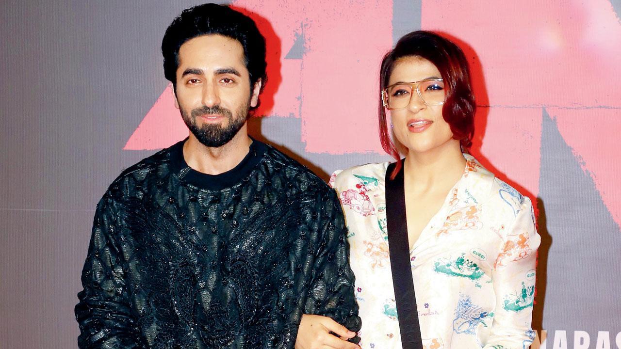 આયુષમાન ખુરાના પત્ની તાહિરા કશ્યપ સાથે (ફાઇલ તસવીર)