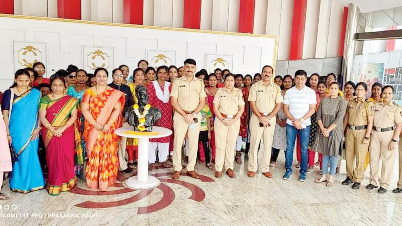 ઇન્ટરનૅશનલ વિમેન્સ ડેએ ફિલ્મ જોવા પહોંચેલી મહિલા પોલીસ