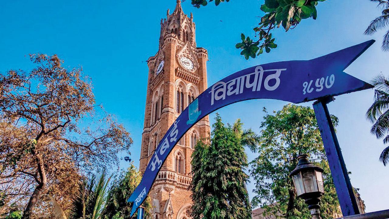  આ એક નવી એજ્યુકેશન પૉલિસી છે જેનાથી તમામને લાભ થશે. વળી આંતરરાષ્ટ્રીય સ્ટુડન્ટ્સને પણ આકર્ષી શકાશે.’ પ્રકાશ મહાનવરે, મુંબઈ યુનિવર્સિટી 