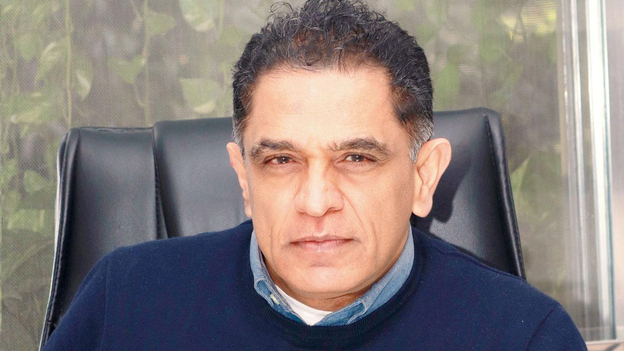 ફિરોઝ નડિયાદવાલા