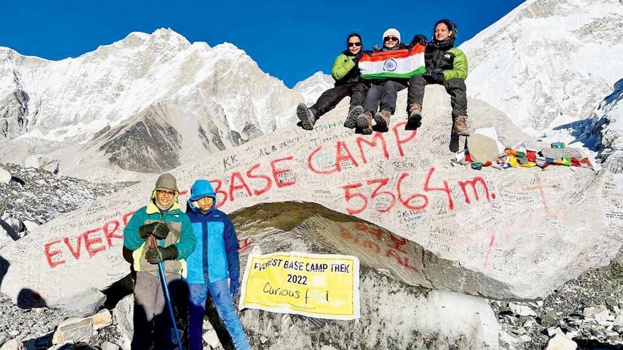 કૅન્સરની અવેરનેસ અને મદદ માટે એવરેસ્ટના બેઝ કૅમ્પ સર કરનારાં પાંચ ગુજરાતી બાળકો