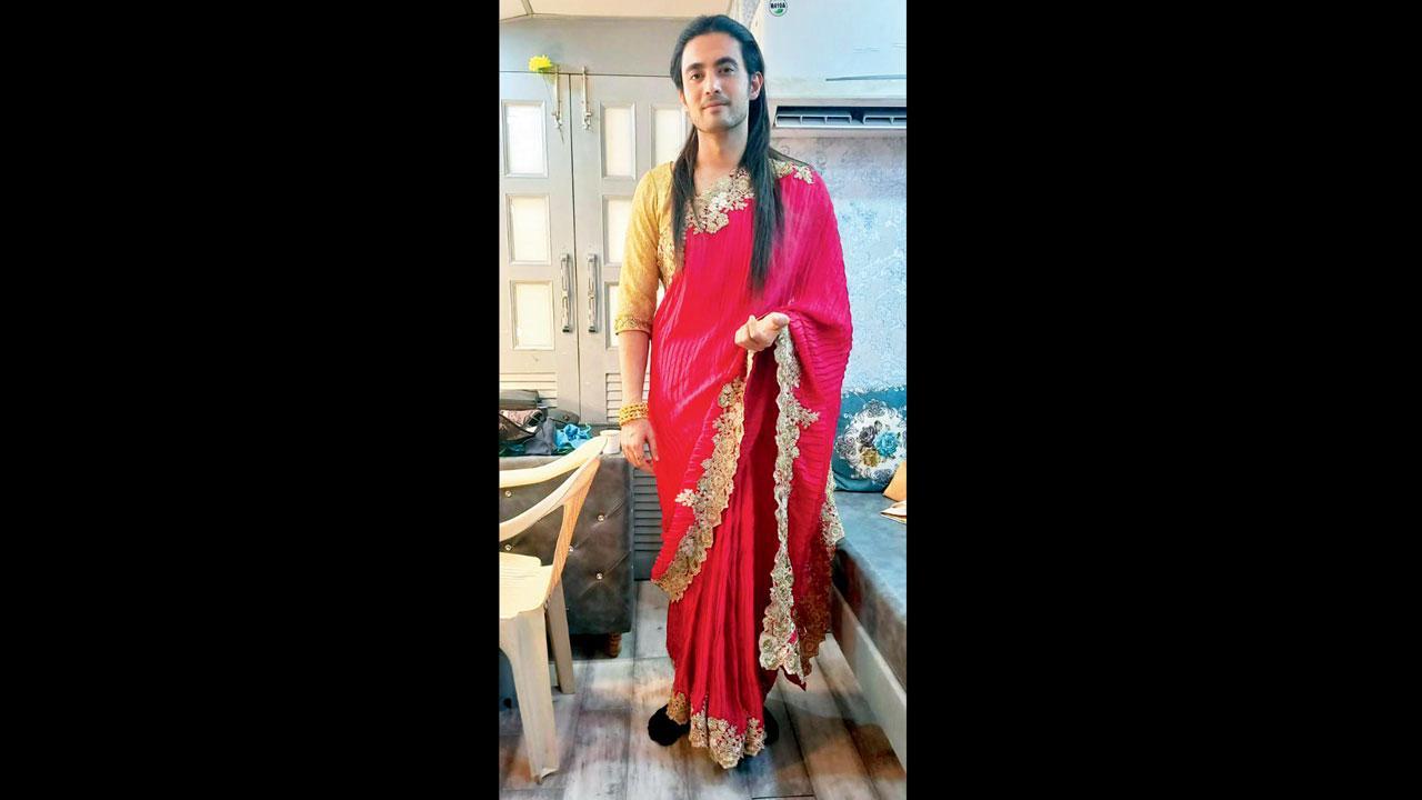 કુશાગ્ર નૌટિયાલે કેમ ​મહિલાનું રૂપ ધારણ કર્યું?