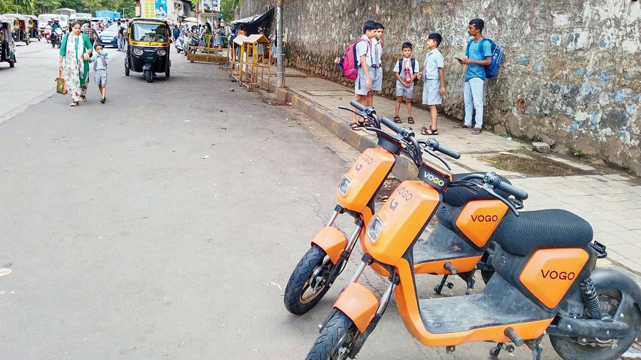 બેસ્ટ ભારતની પ્રથમ બસ ટ્રાન્સપોર્ટ ઑપરેટર છે જેણે ઈ-બાઇક્સની સર્વિસ ઑફર કરી છે.