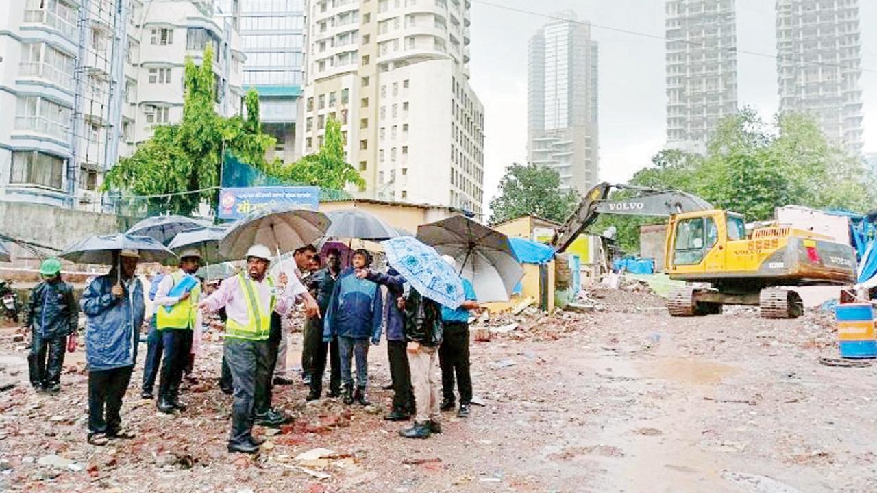 વરલી-શિવડી એલિવેટેડ કનેક્ટર પાસે વિવિધ પૉઇન્ટ્સ પર કામ ચાલી રહ્યું છે