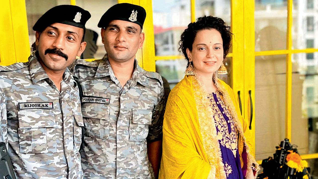 કંગનાએ સૈનિકો સાથે મનાવ્યો દશેરા