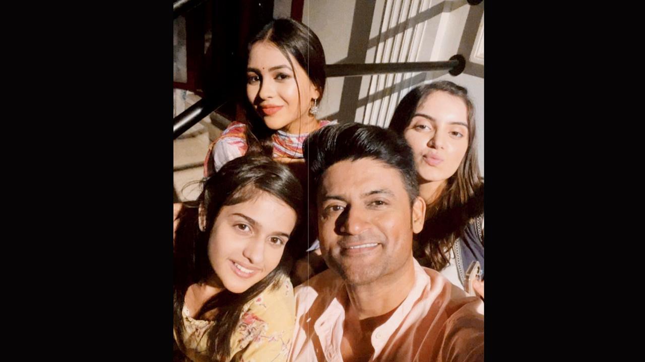 ‘મૈં હૂં અપરાજિતા’માં ઑન-સ્ક્રીન દીકરીઓ સાથે ફ્રેન્ડ જેવો સંબંધ છે માનવ ગોહિલનો