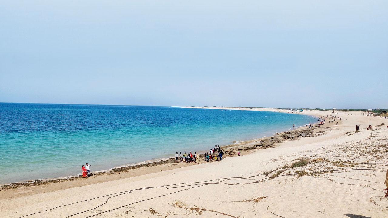 શિવરાજપુર બીચ