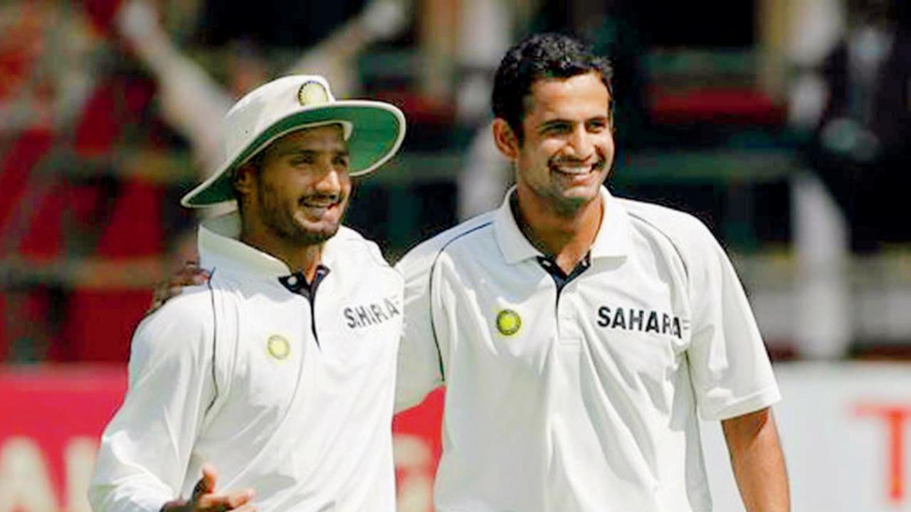 હરભજન અને ઇરફાન ભારત વતી ઘણી મૅચ સાથે રમ્યા હતા.=