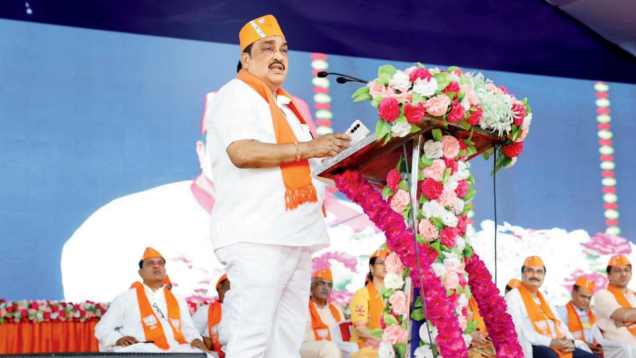 સભાને સંબોધન કરી રહેલા ગુજરાત પ્રદેશ બીજેપીના અધ્યક્ષ સી. આર. પાટીલ.