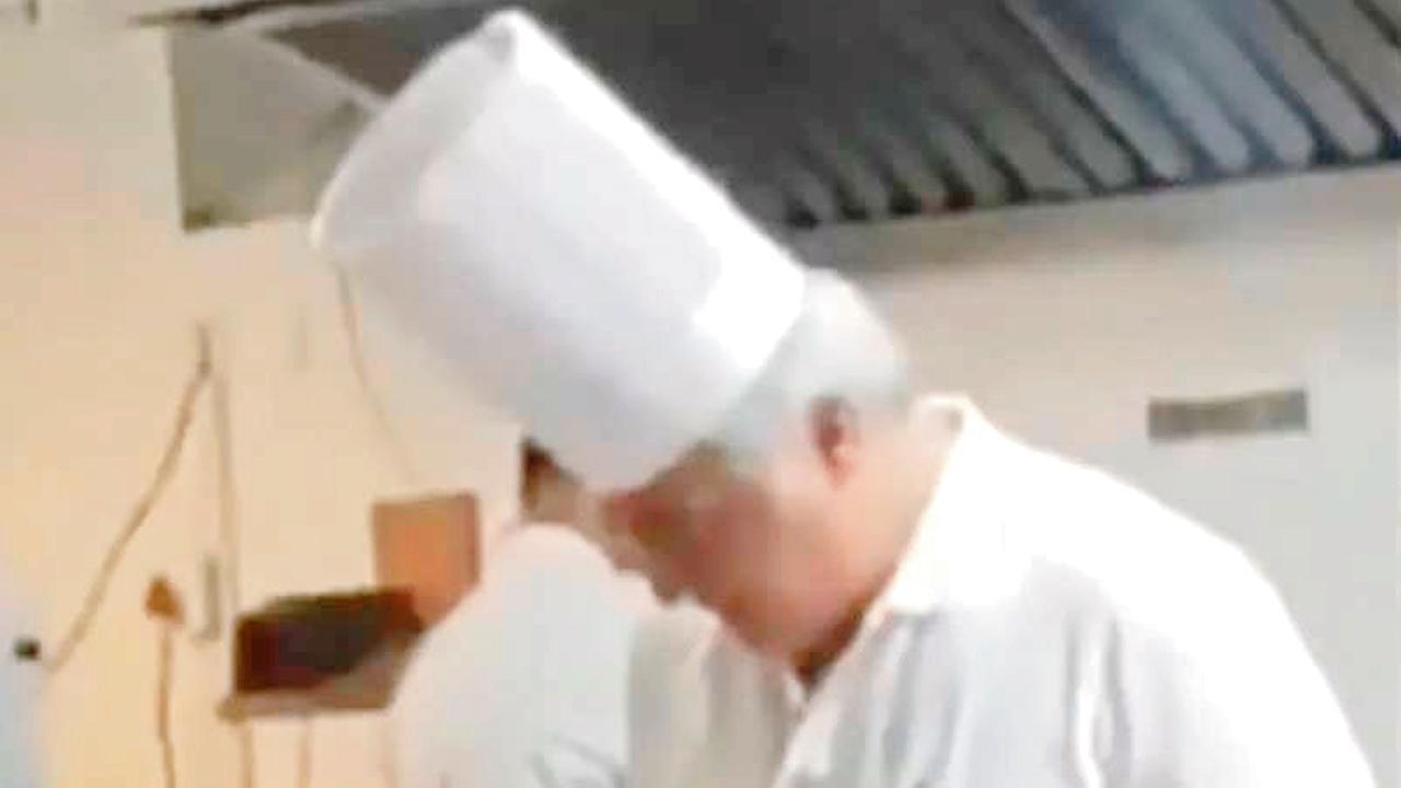 નેપાલમાં શેફની જવાબદારી સંભાળી અજિત કુમારે