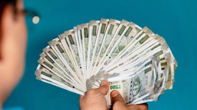 પ્રતીકાત્મક તસવીર