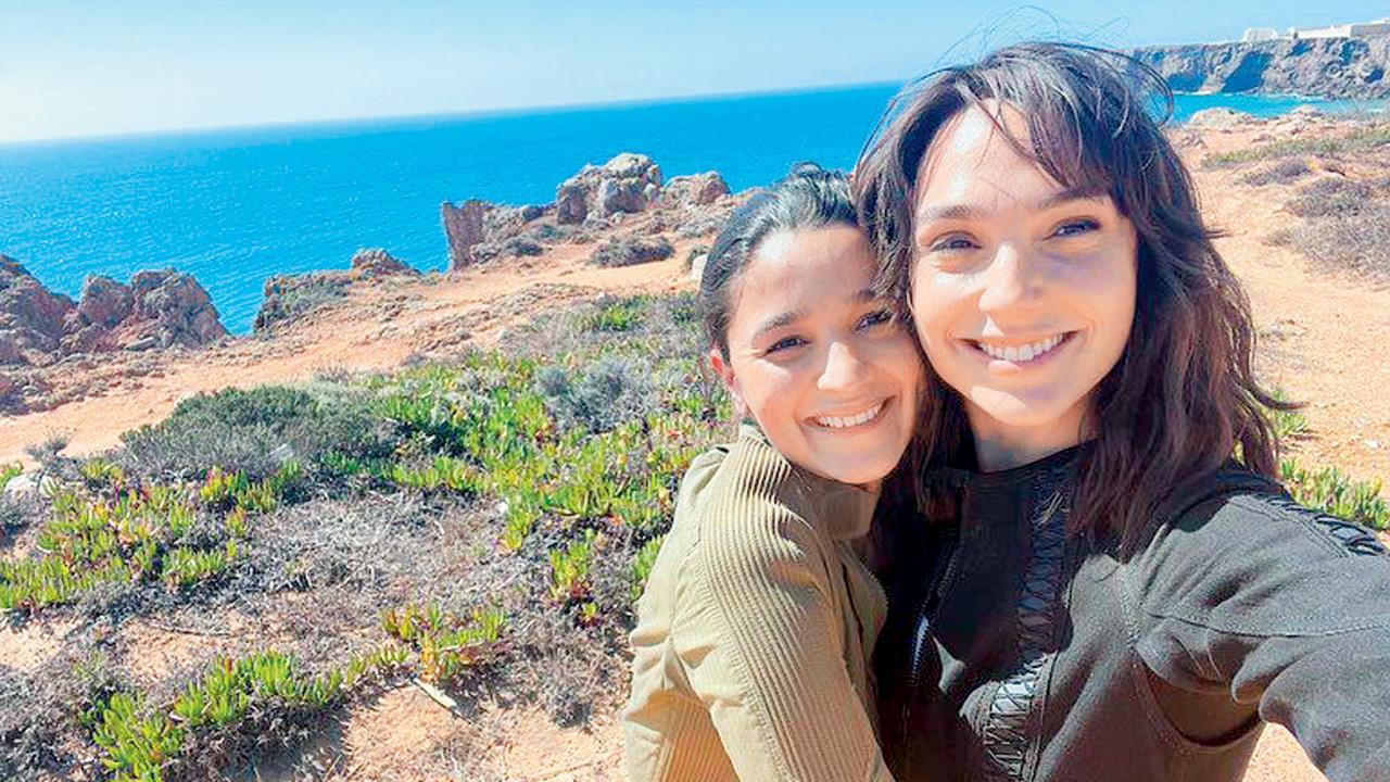 આલિયા ભટ્ટ અને ગલ ગડોટ