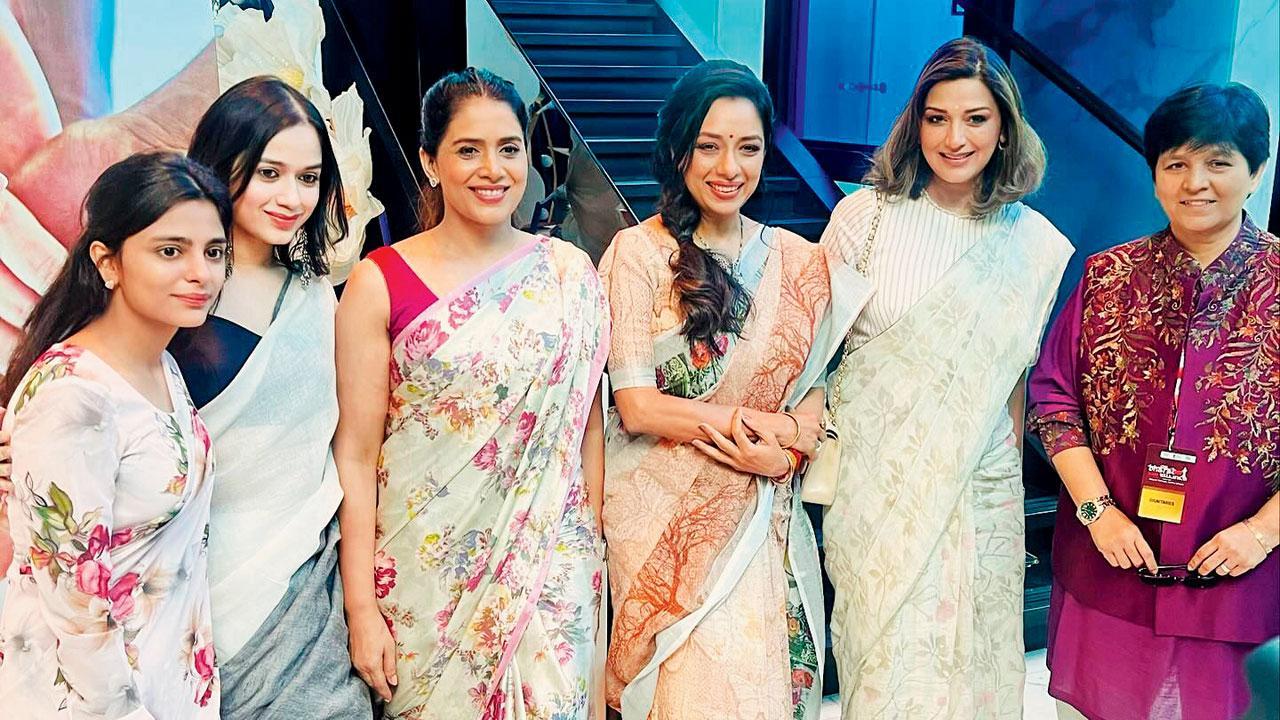 પરંપરાગત હાથસાળની સાડીને પ્રમોટ કરવા યોજાઈ સારી વૉકથૉન