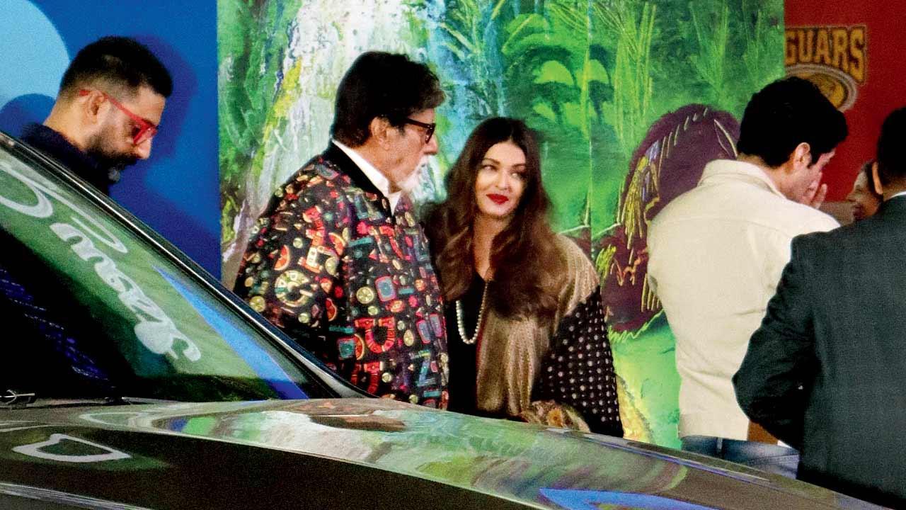 ગઈ કાલે અમિતાભ બચ્ચન, અભિષેક બચ્ચન, ઐશ્વર્યા રાય બચ્ચન અને તેની મમ્મી વૃંદા રાય એક ઇવેન્ટમાં સાથે જોવા મળ્યાં હતાં.