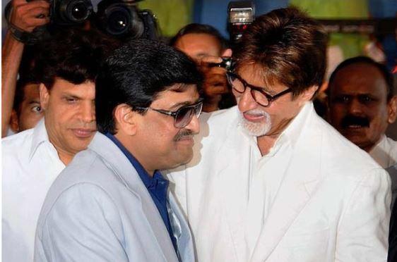 Amitabh Bachchan with Ashok Chavhan Amitabh Bachchan with Ashok Chavhan