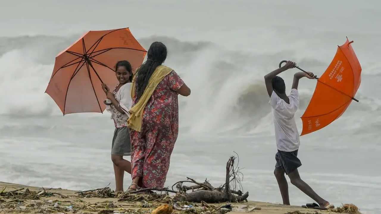 વરસાદી તોફાનની પ્રતીકાત્મક ફાઇલ તસવીર