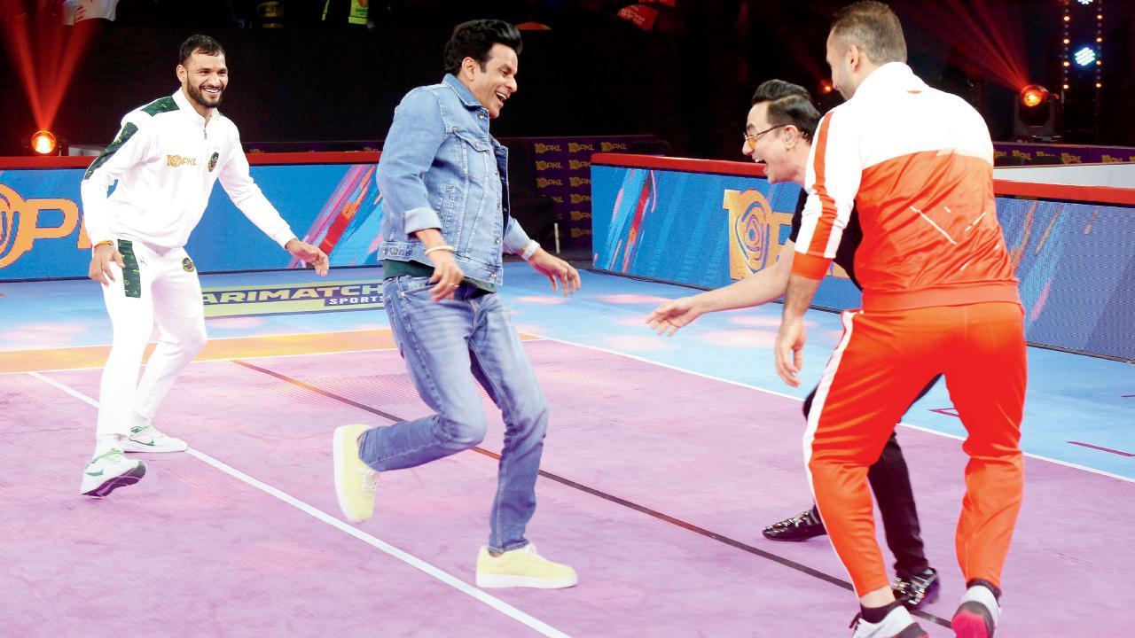 મનોજ બાજપાઈ પ્રો કબબડી લીગ માં રેડ કરતાં 