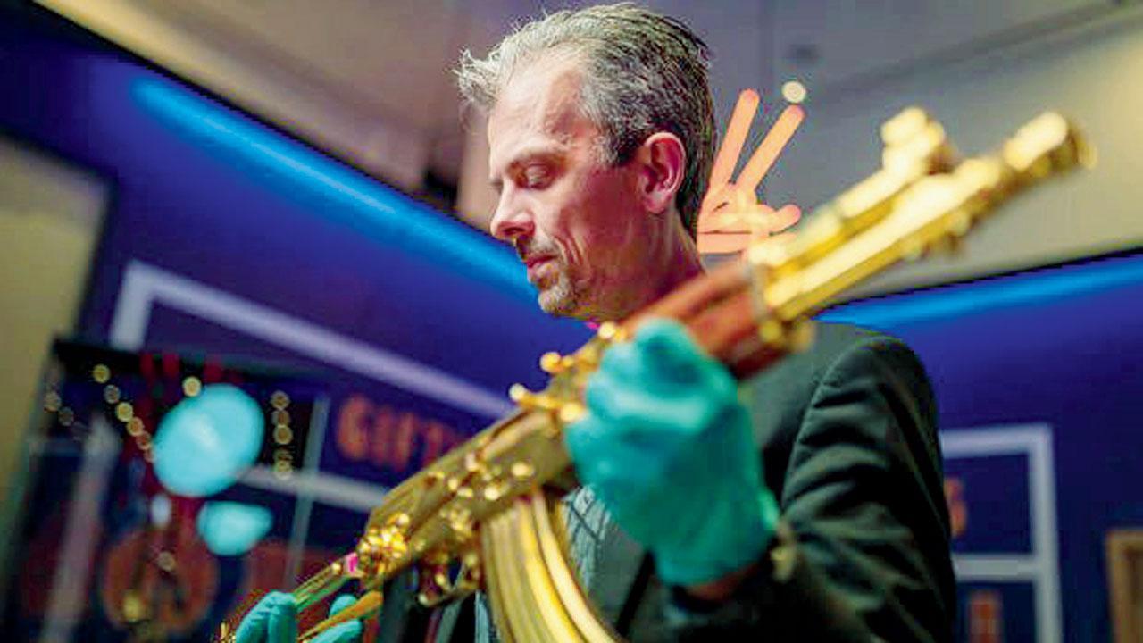 સદ્દામ હુસેનની ગોલ્ડન એકે-47