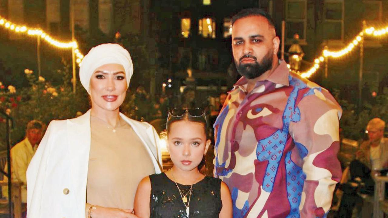 મુ અબ્રાહમ