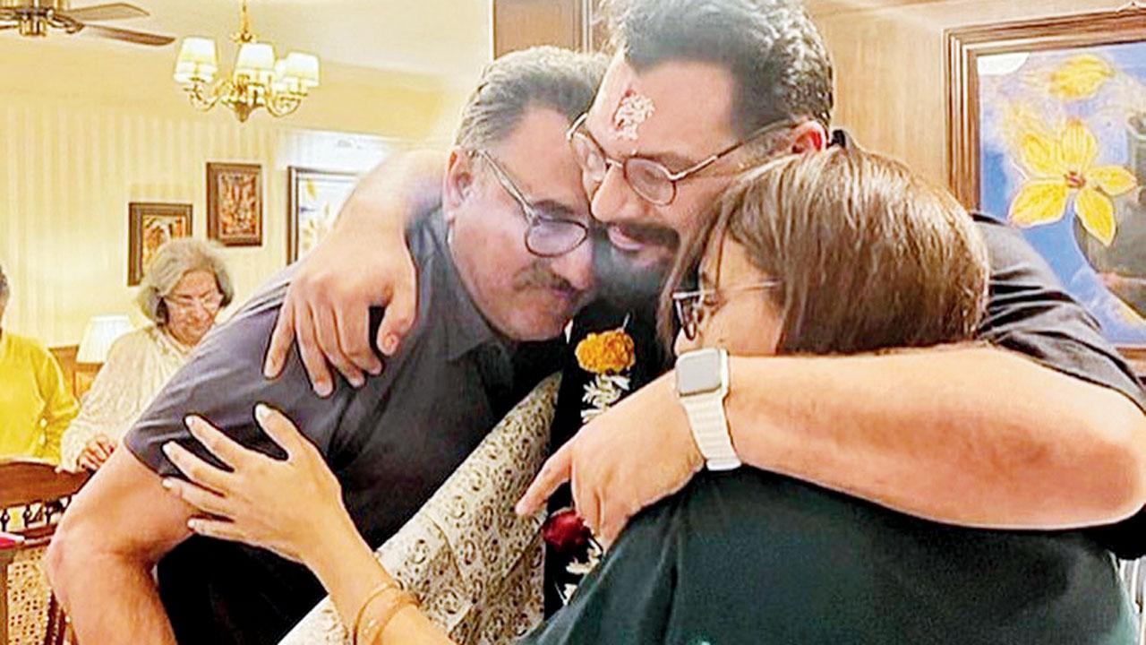 પહેલી ફિલ્મ ડિરેક્ટ કરવા નીકળેલા દીકરાને ભરપૂર આશિષ આપી બમન ઈરાનીએ