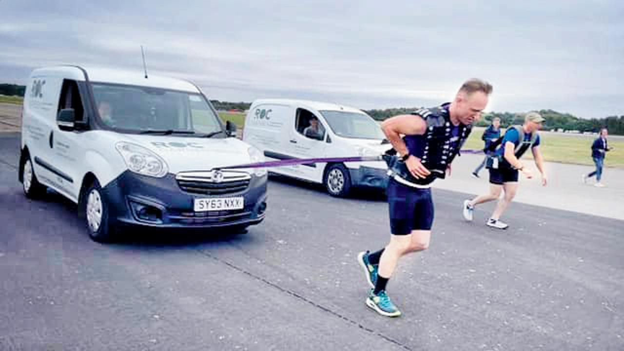 સાળા-બનેવી ૧.૫ ટનની લૉરી ખેંચીને બીજી વખત બન્યા ચૅમ્પિયન