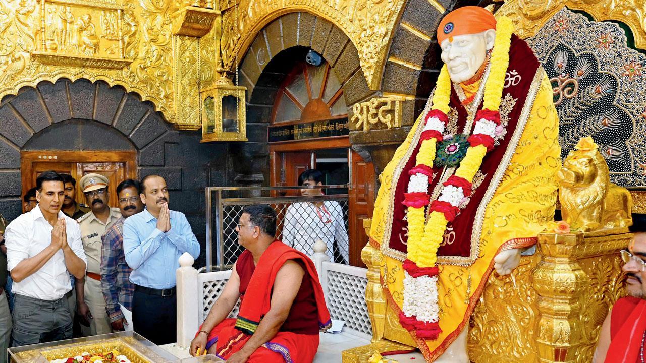 સાંઈબાબાના આશીર્વાદ લેવા શિર્ડી પહોંચ્યો અક્ષયકુમાર