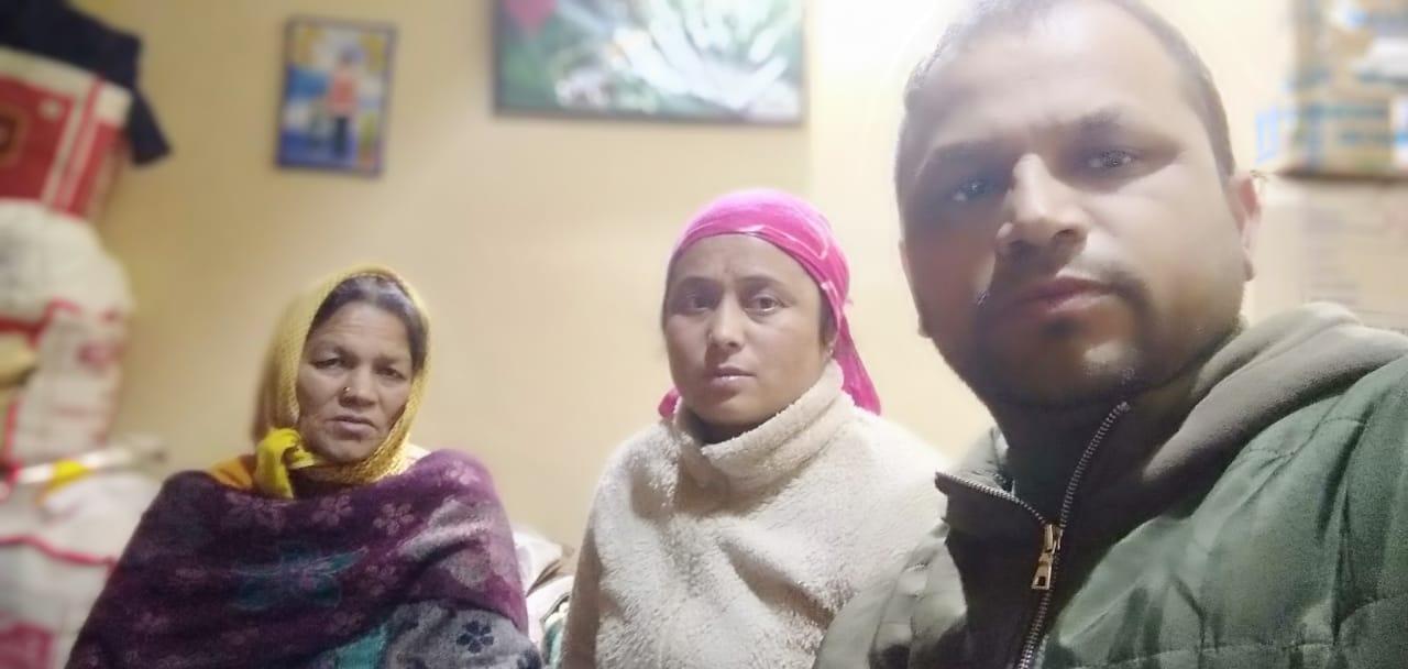 Ashu Rawat with Family