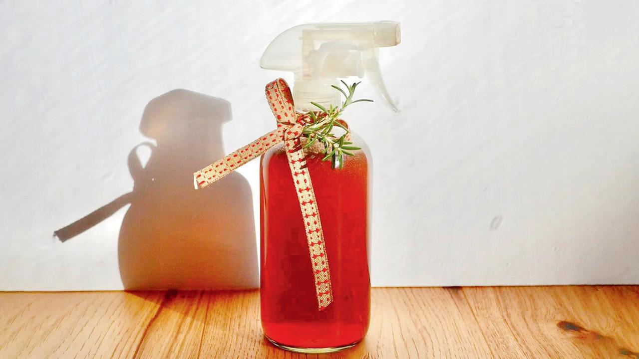 રોઝમૅરી વૉટર