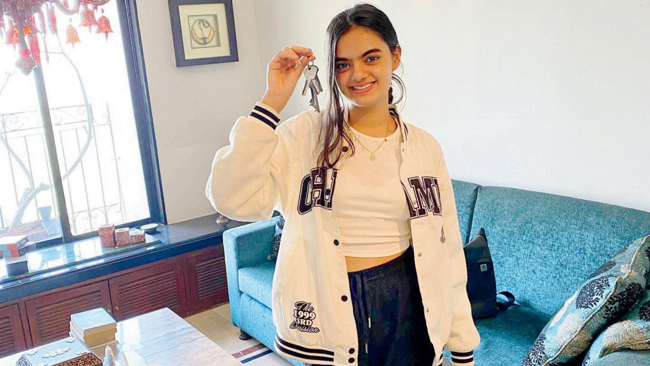 પંદર વર્ષની ચાઇલ્ડ આર્ટિસ્ટ રૂહાનિકાએ ખરીદ્યું પોતાનું મકાન