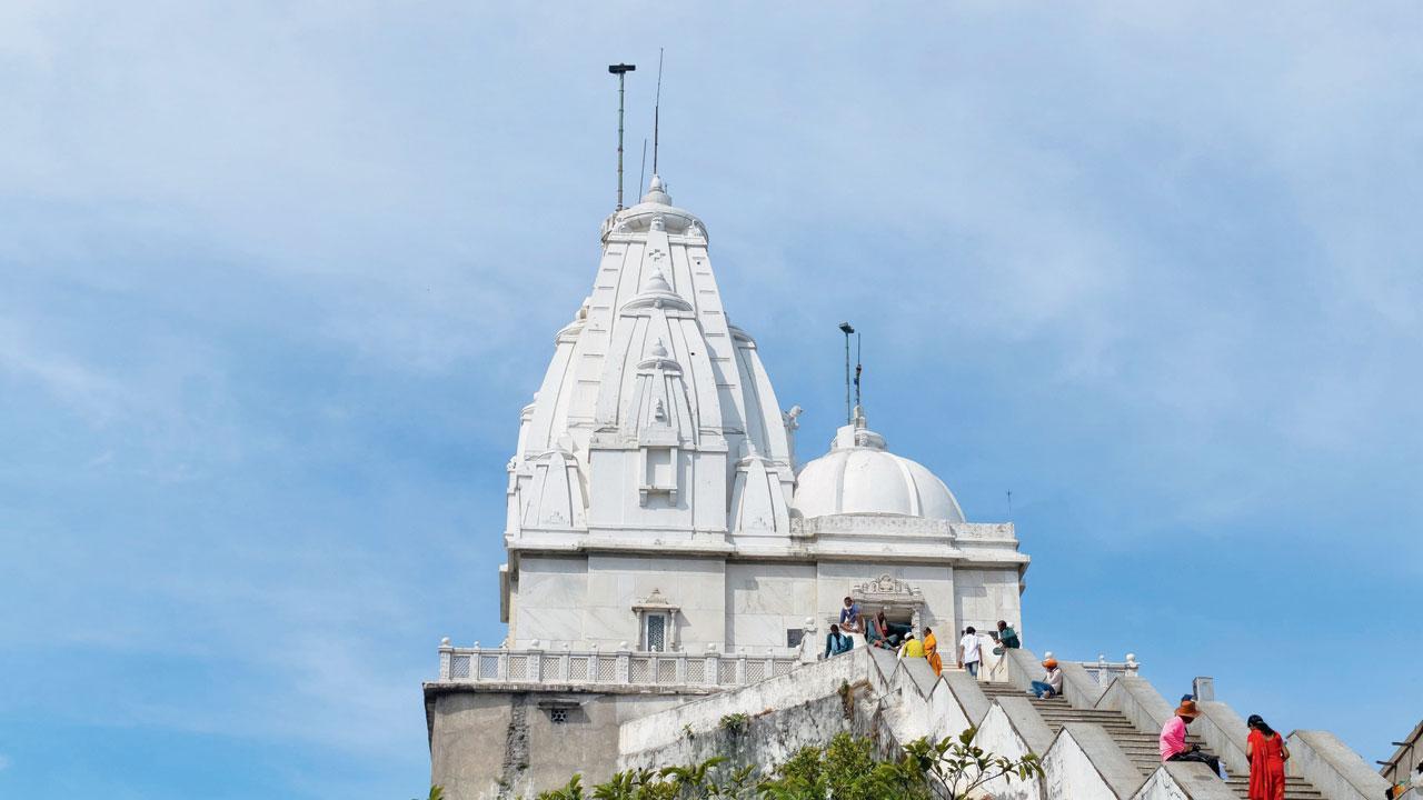 ૧૫ જાન્યુઆરીએ સ્થાનિકો ટુસુની ઉજવણીમાં માંસ-મદિરાનું નહીં, દહીં-ચેવડાનું સેવન કરે છે