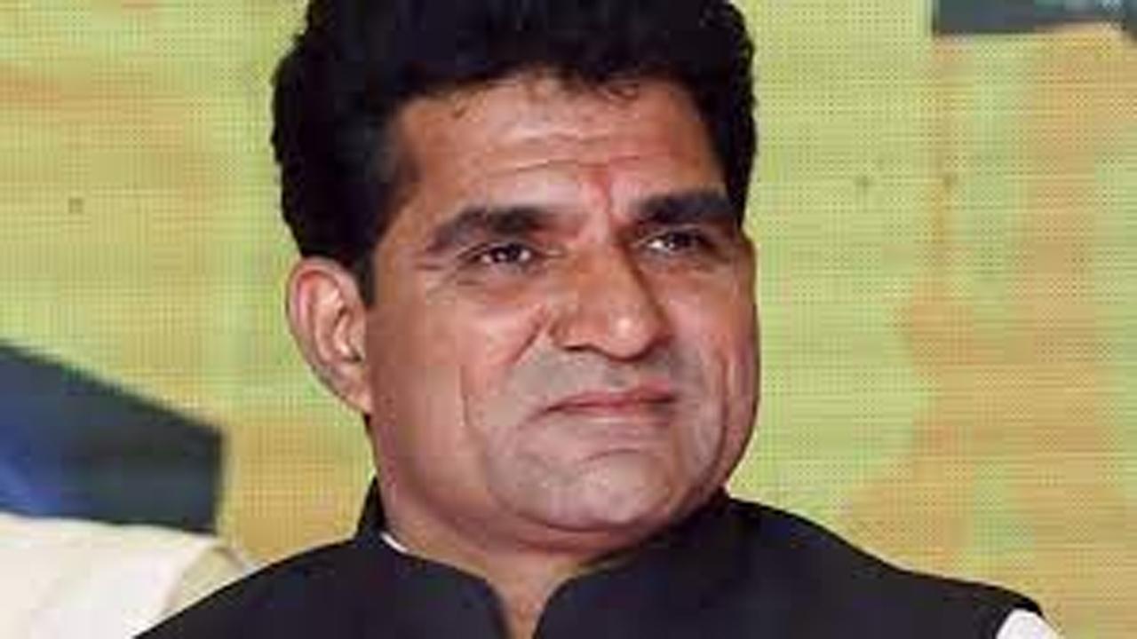 ઈસુદાન ગઢવી (તસ્વીર સૌજન્ય મિડ-ડે)