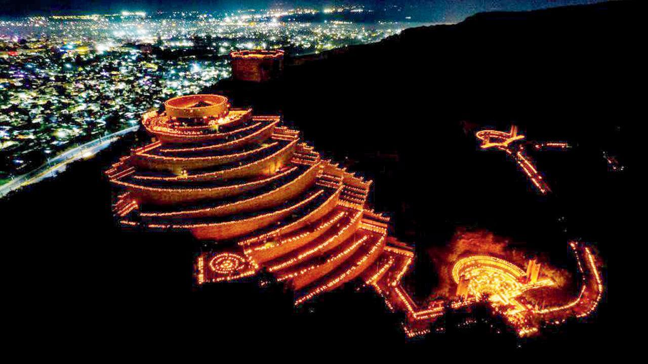 ભુજના ભુજિયા ડુંગર પર આવેલું સ્મૃતિવન