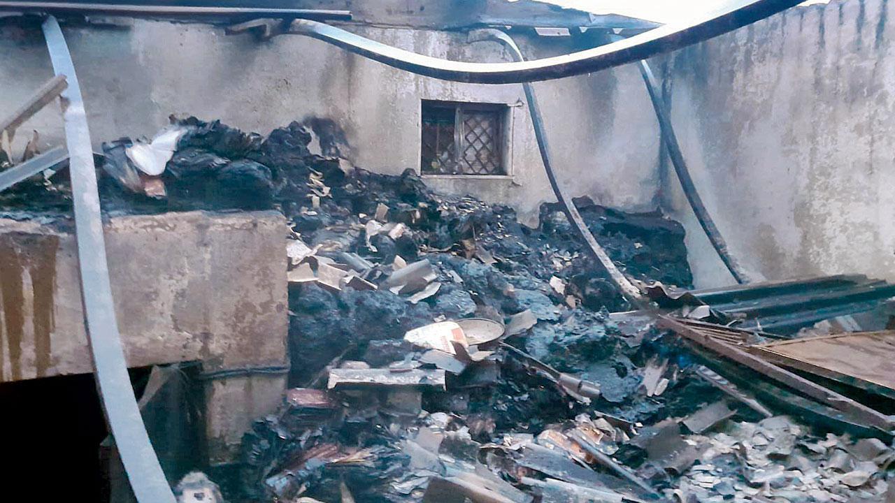 એપીએમસીની મસાલાબજારમાં લાગેલી આગમાં ભયંકર નુકસાન થયું હતું.