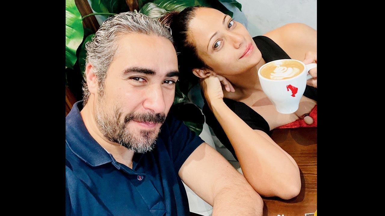 નવાઝુદ્દીનની વાઇફ દેખાઈ મિસ્ટરી મૅન સાથે