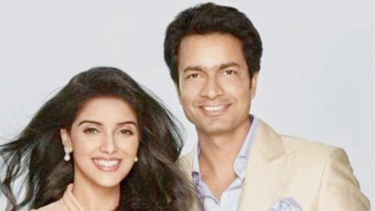 અસિન અને રાહુલ શર્મા