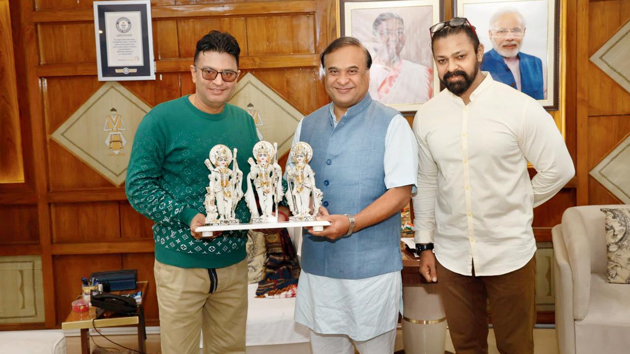 આસામના મુખ્ય પ્રધાન હિમંત બિસ્વ સર્માએ પ્રોડ્યુસર ભૂષણ કુમાર સાથે મુલાકાત કરીને ‘આદિપુરુષ’ના ટ્રેલરની ખૂબ પ્રશંસા કરી છે