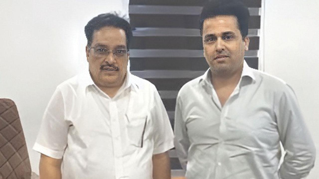 ફૈઝલ પટેલે ટ્‍‍વિટર પર સી. આર. પાટીલ સાથેના તેમનો ફોટો શૅર કર્યો. 