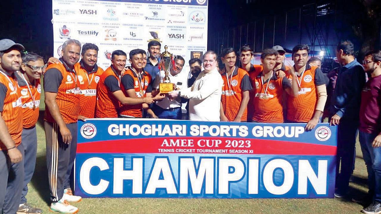 શ્રી ઘોઘારી વીસા શ્રીમાળી જૈન સમાજની ક્રિકેટ ટુર્નામેન્ટ 32 સ્માઇલિંગ બ્લાસ્ટરે જીતી લીધી