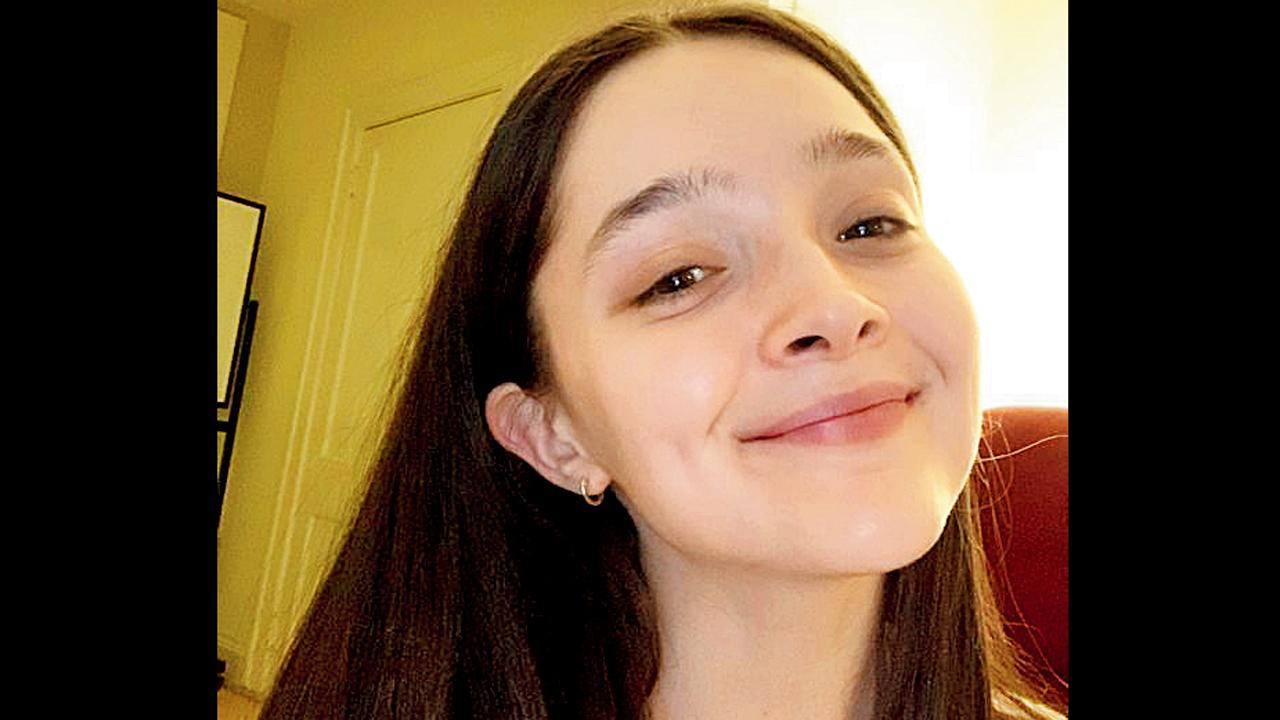 પુરુષોનું અપમાન કરીને કમાણી કરે છે આ મહિલા