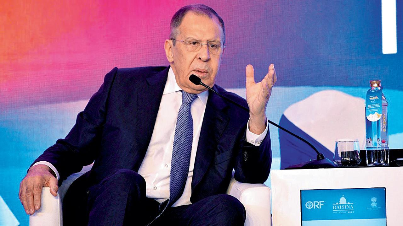 નવી દિલ્હીમાં ગઈ કાલે રાઇસીના ડાયલૉગ ૨૦૨૩માં રશિયન વિદેશપ્રધાન સર્ગેઈ લાવરોવ. તસવીર: એ.એન.આઇ.